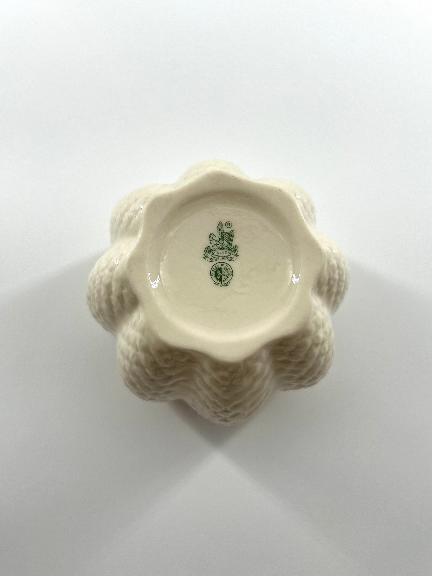 Belleek Limpet Cone Flower Pot