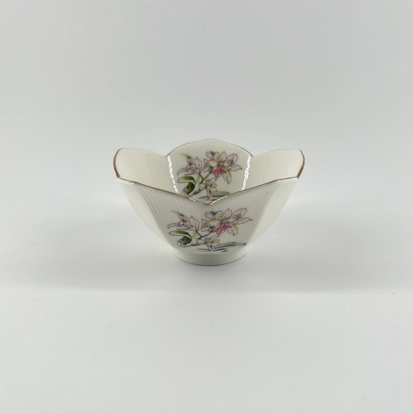Porcelain Lotus Flower Rice Bowl, Japan